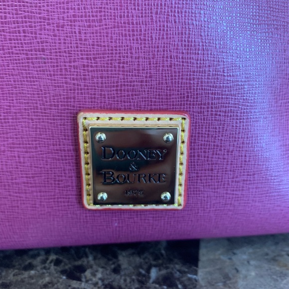 Purse - Picture 2 of 4